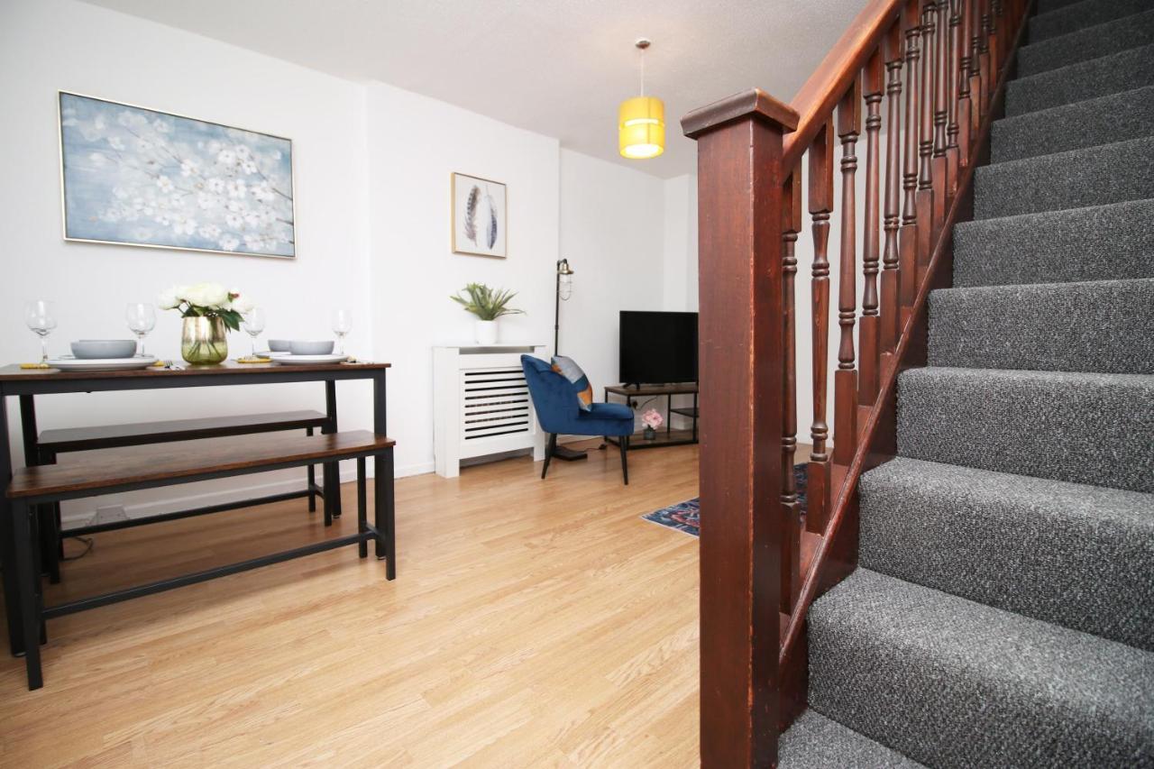 2Bedroom Home- Free Parking, Wi-Fi & Patio- Available For Long Or Short Term Bristol Eksteriør bilde