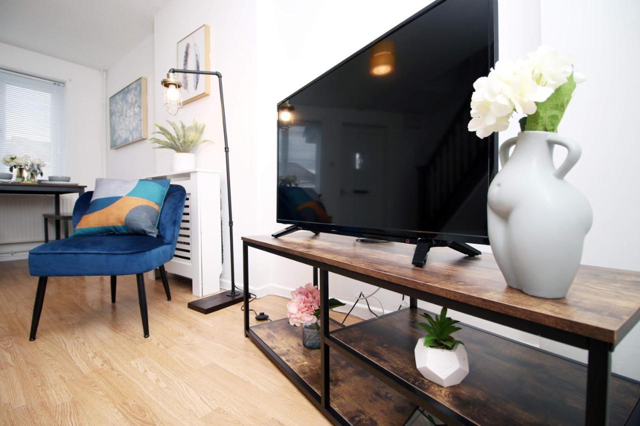 2Bedroom Home- Free Parking, Wi-Fi & Patio- Available For Long Or Short Term Bristol Eksteriør bilde