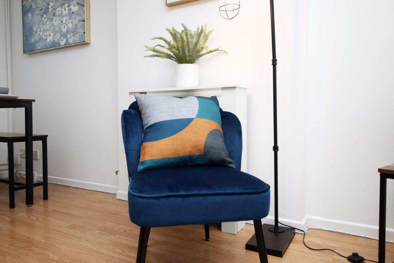 2Bedroom Home- Free Parking, Wi-Fi & Patio- Available For Long Or Short Term Bristol Eksteriør bilde