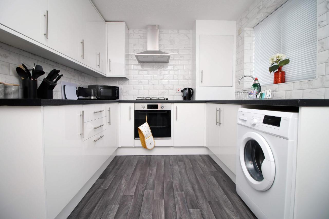 2Bedroom Home- Free Parking, Wi-Fi & Patio- Available For Long Or Short Term Bristol Eksteriør bilde