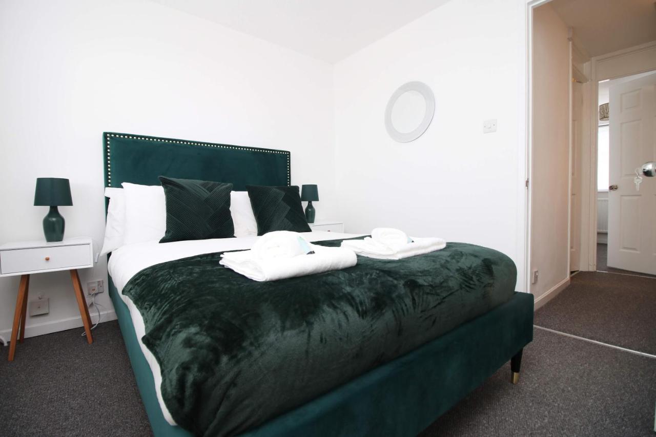 2Bedroom Home- Free Parking, Wi-Fi & Patio- Available For Long Or Short Term Bristol Eksteriør bilde
