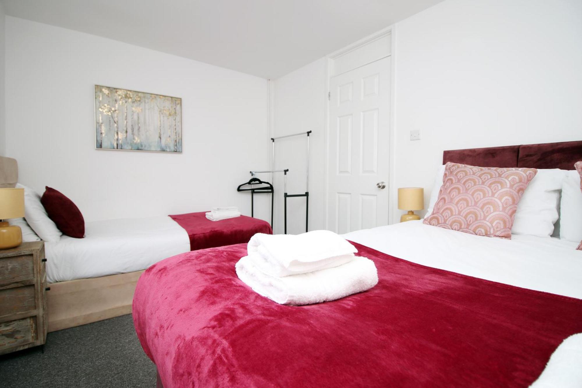 2Bedroom Home- Free Parking, Wi-Fi & Patio- Available For Long Or Short Term Bristol Eksteriør bilde