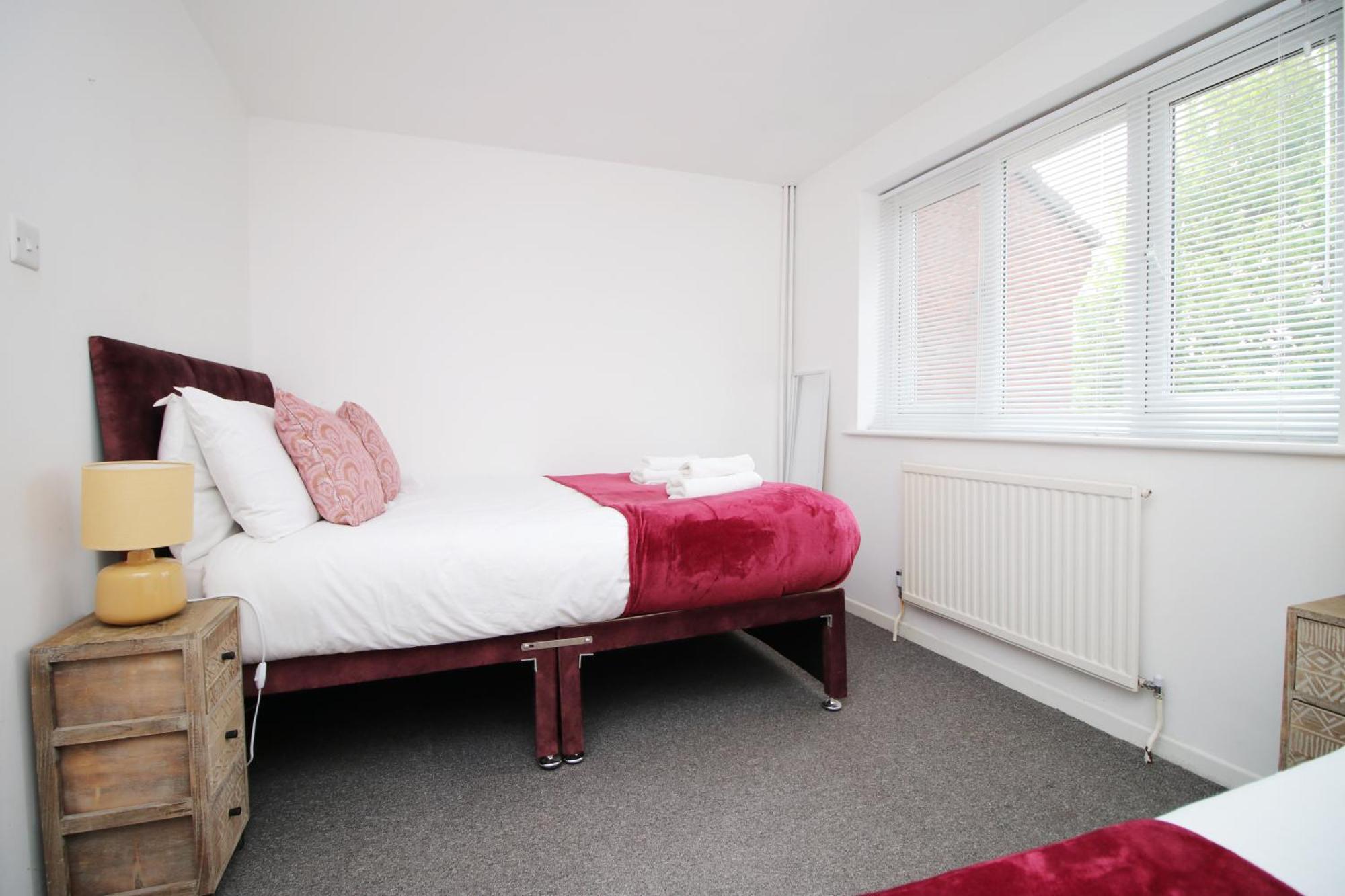 2Bedroom Home- Free Parking, Wi-Fi & Patio- Available For Long Or Short Term Bristol Eksteriør bilde