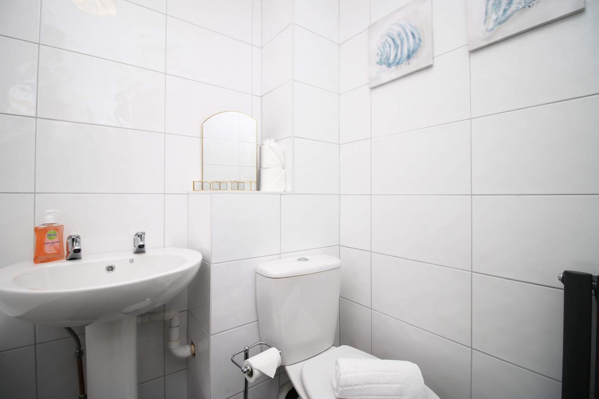 2Bedroom Home- Free Parking, Wi-Fi & Patio- Available For Long Or Short Term Bristol Eksteriør bilde